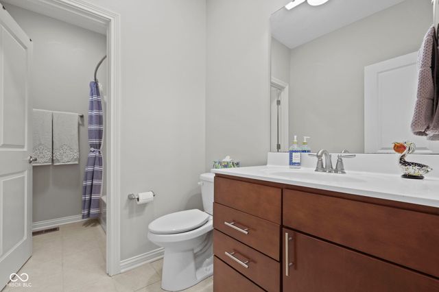 4999 Sweetwater Drive, Noblesville, IN 46062