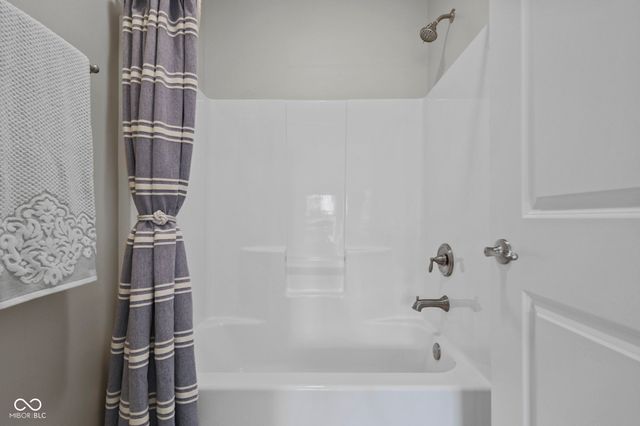 4999 Sweetwater Drive, Noblesville, IN 46062