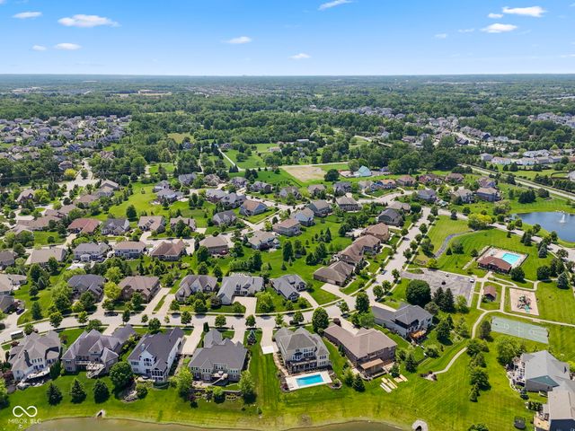 4999 Sweetwater Drive, Noblesville, IN 46062