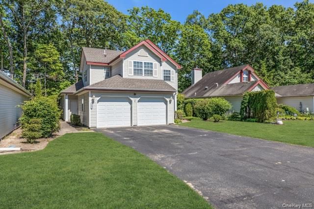 112 Dorado Court S, Middle Island, NY 11953