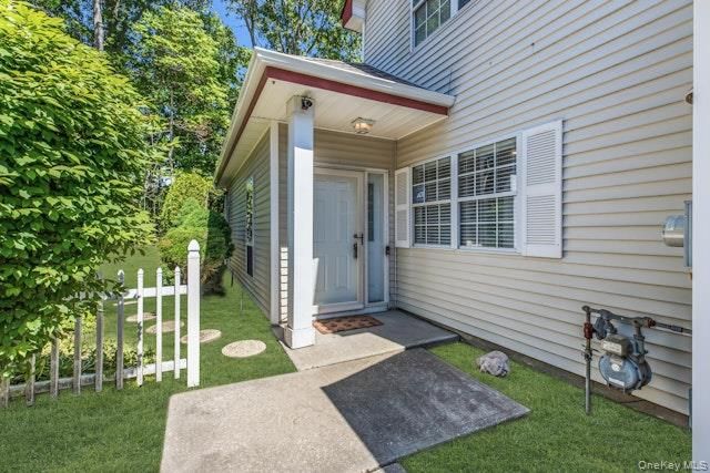112 Dorado Court S, Middle Island, NY 11953