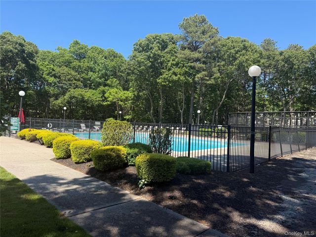 112 Dorado Court S, Middle Island, NY 11953