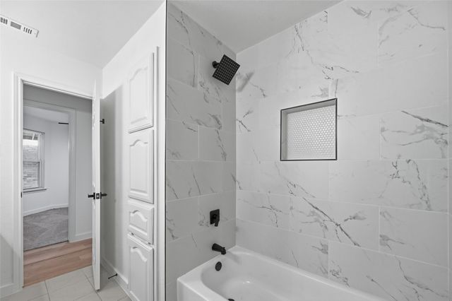 2810 Harvest Lake Drive, Irving, TX 75060