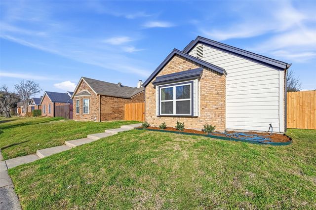 2810 Harvest Lake Drive, Irving, TX 75060