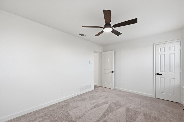 2810 Harvest Lake Drive, Irving, TX 75060