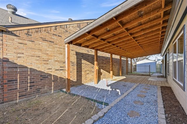 2810 Harvest Lake Drive, Irving, TX 75060