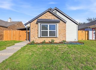 2810 Harvest Lake Drive, Irving, TX 75060