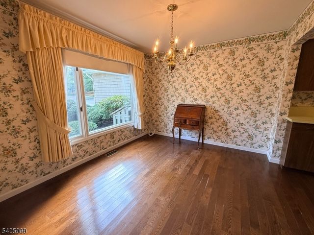 3 Macmillan Ct, Mahwah Twp., NJ 07430