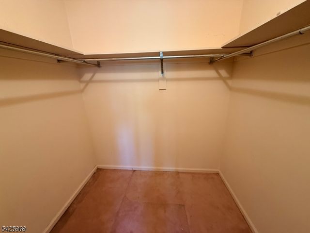 3 Macmillan Ct, Mahwah Twp., NJ 07430