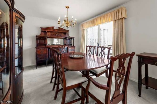 3 Macmillan Ct, Mahwah Twp., NJ 07430