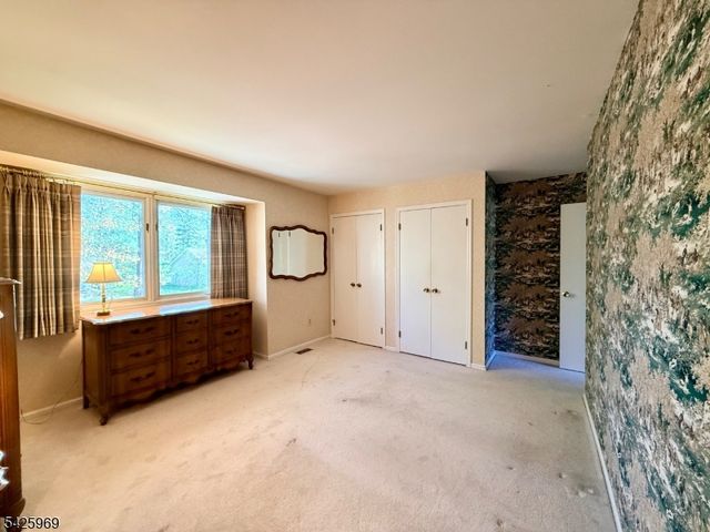 3 Macmillan Ct, Mahwah Twp., NJ 07430