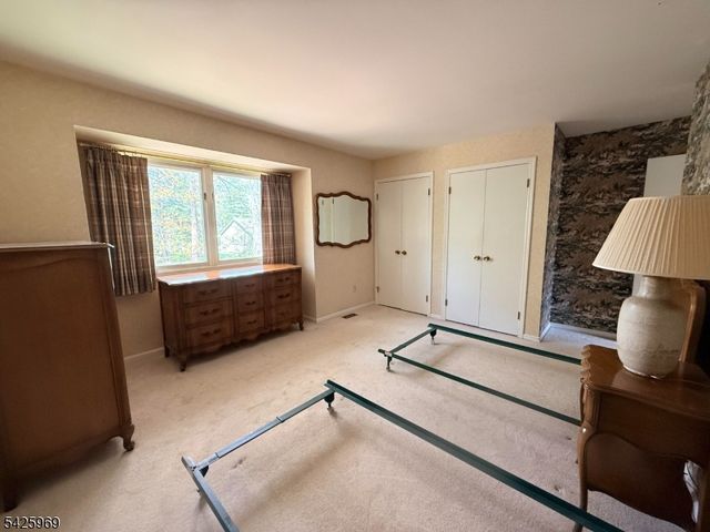 3 Macmillan Ct, Mahwah Twp., NJ 07430