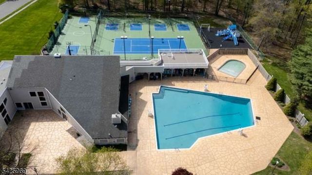 3 Macmillan Ct, Mahwah Twp., NJ 07430