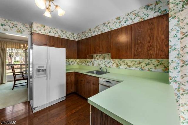 3 Macmillan Ct, Mahwah Twp., NJ 07430