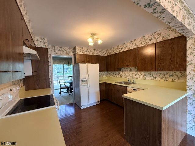 3 Macmillan Ct, Mahwah Twp., NJ 07430