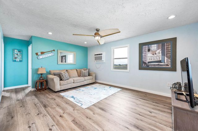 264 County Road 205, Sargent, TX 77414