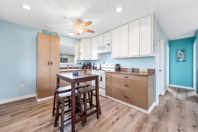 264 County Road 205, Sargent, TX 77414