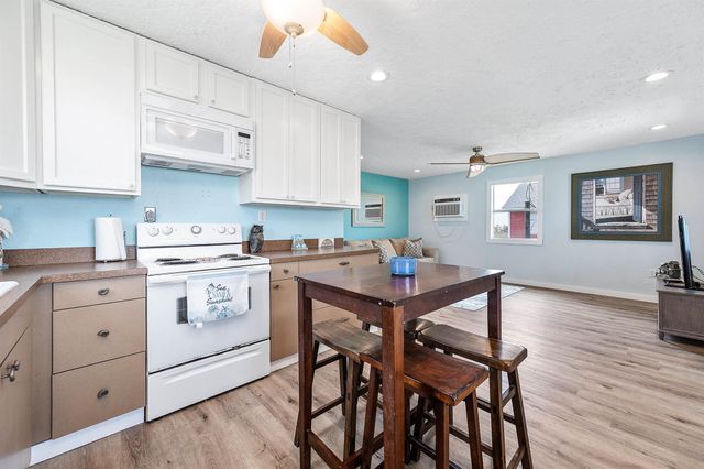 264 County Road 205, Sargent, TX 77414