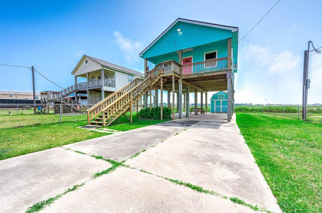 264 County Road 205, Sargent, TX 77414