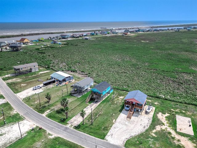 264 County Road 205, Sargent, TX 77414