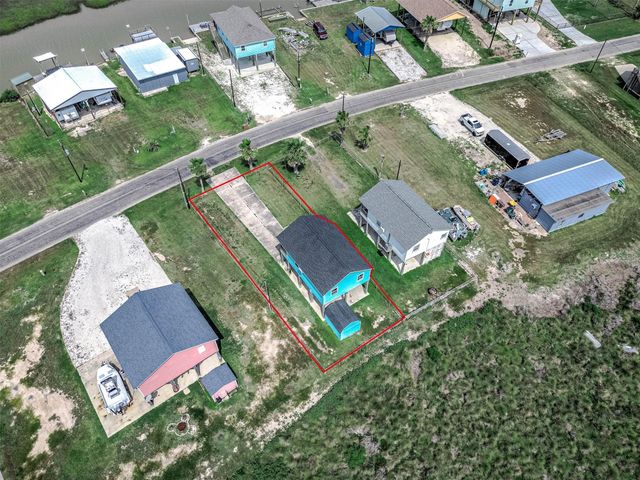 264 County Road 205, Sargent, TX 77414