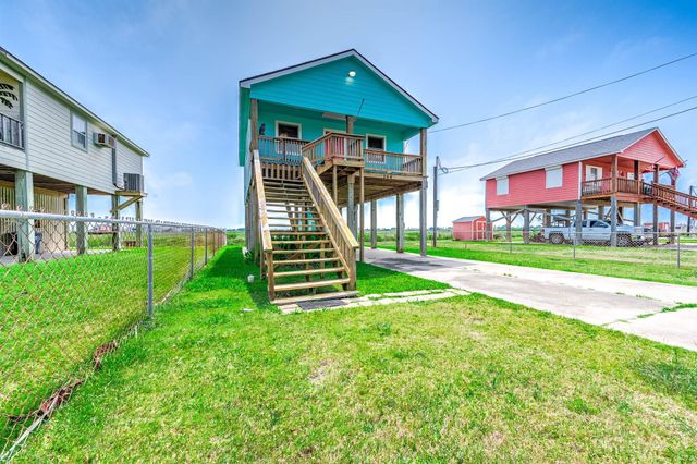 264 County Road 205, Sargent, TX 77414