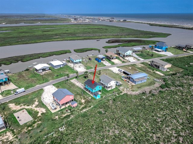 264 County Road 205, Sargent, TX 77414