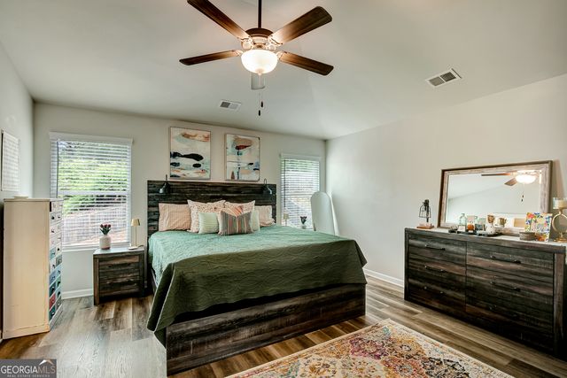 61 Pacific Avenue, Sharpsburg, GA 30277