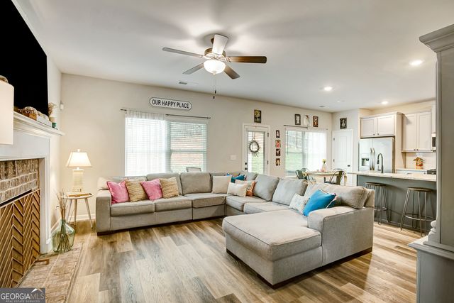 61 Pacific Avenue, Sharpsburg, GA 30277