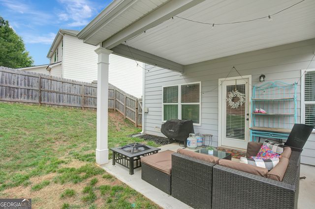 61 Pacific Avenue, Sharpsburg, GA 30277