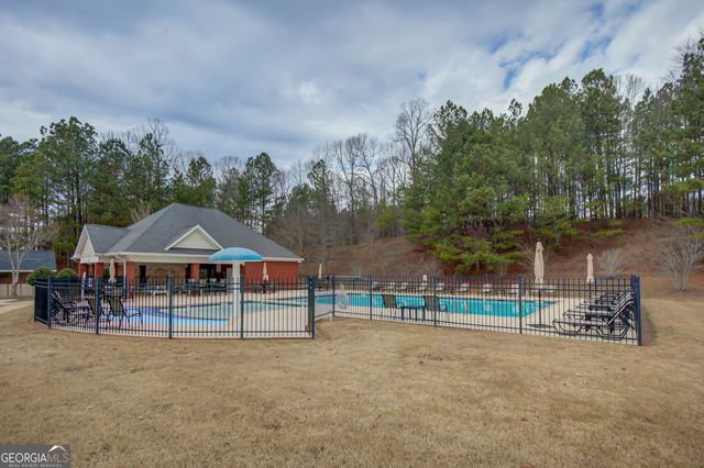 61 Pacific Avenue, Sharpsburg, GA 30277