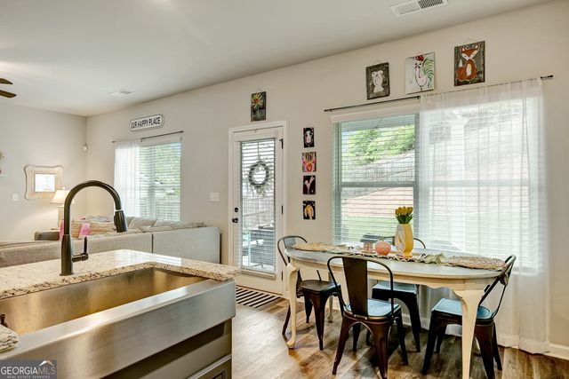 61 Pacific Avenue, Sharpsburg, GA 30277