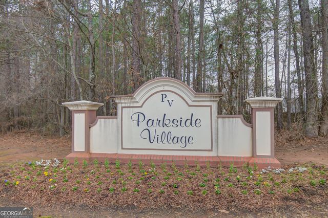61 Pacific Avenue, Sharpsburg, GA 30277