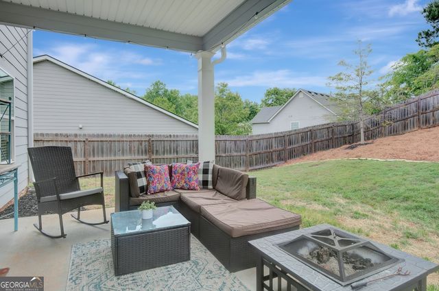 61 Pacific Avenue, Sharpsburg, GA 30277