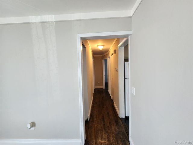 24904 Rosalind Avenue, Eastpointe, MI 48021