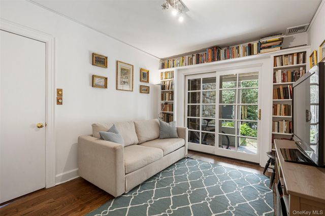 224 Mamaroneck Road, Scarsdale, NY 10583