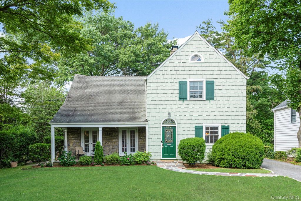 224 Mamaroneck Road, Scarsdale, NY 10583
