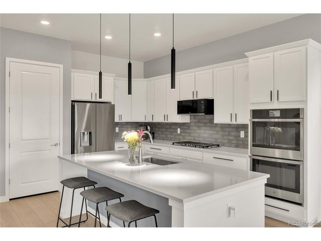 15833 Xanthia Way, Thornton, CO 80602