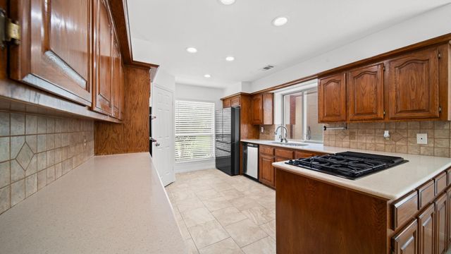 2701 Saint Andrews Place, League City, TX 77573