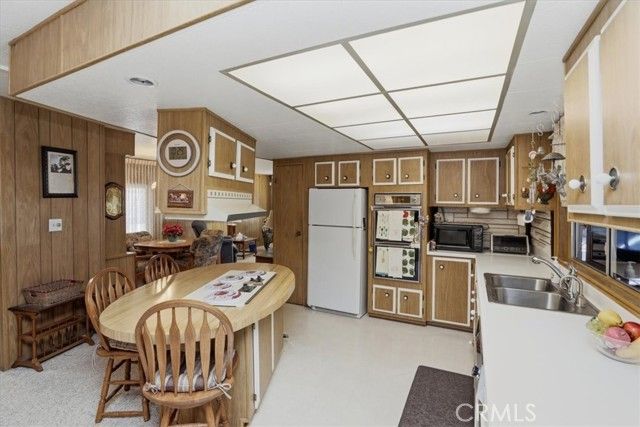 9391 California Avenue 79, Riverside, CA 92503