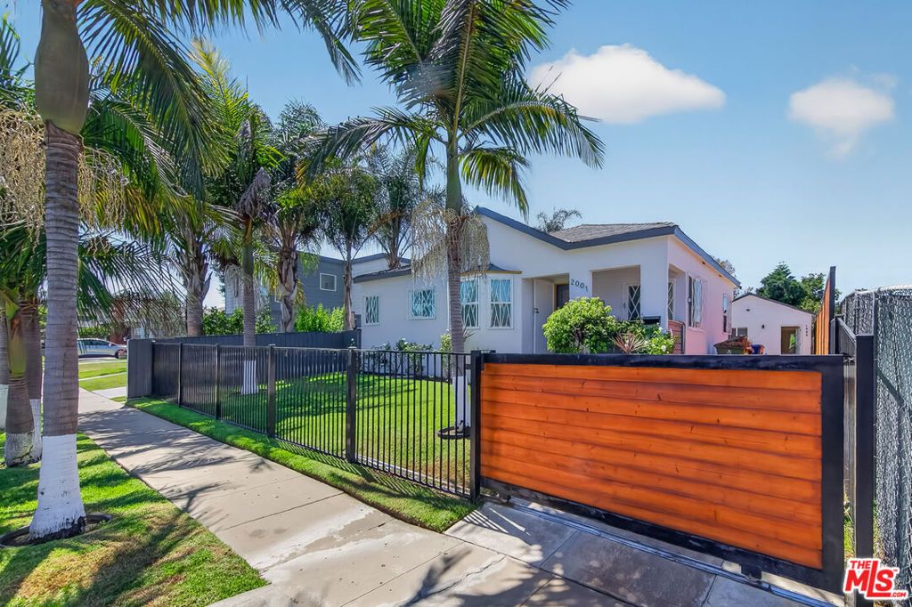 2001 S Spaulding Avenue, Los Angeles, CA 90016 — photo 2