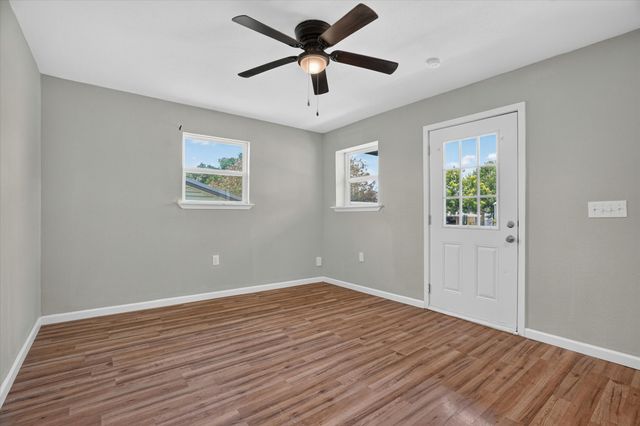 2007 SE 21st Avenue, Mineral Wells, TX 76067