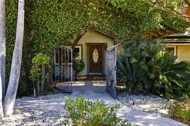 1690 Stoddard Avenue, Thousand Oaks, CA 91360
