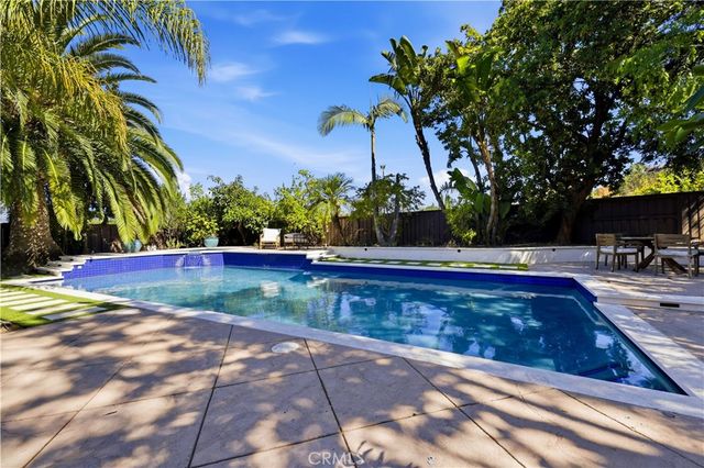 1690 Stoddard Avenue, Thousand Oaks, CA 91360