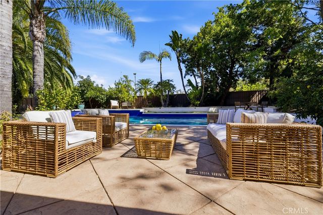 1690 Stoddard Avenue, Thousand Oaks, CA 91360