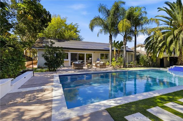 1690 Stoddard Avenue, Thousand Oaks, CA 91360