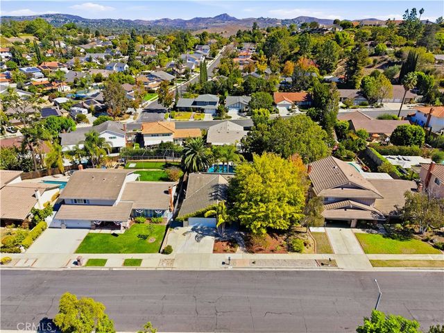 1690 Stoddard Avenue, Thousand Oaks, CA 91360