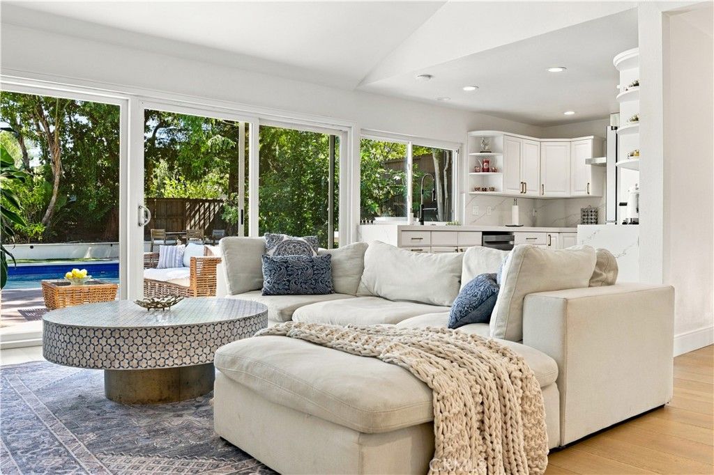 1690 Stoddard Avenue, Thousand Oaks, CA 91360 — photo 2