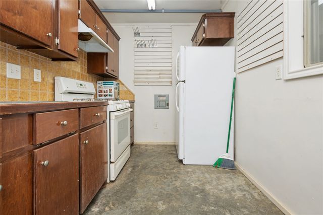 79 CR 1002, New Boston, TX 75570