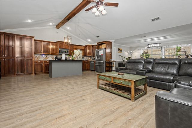 79 CR 1002, New Boston, TX 75570